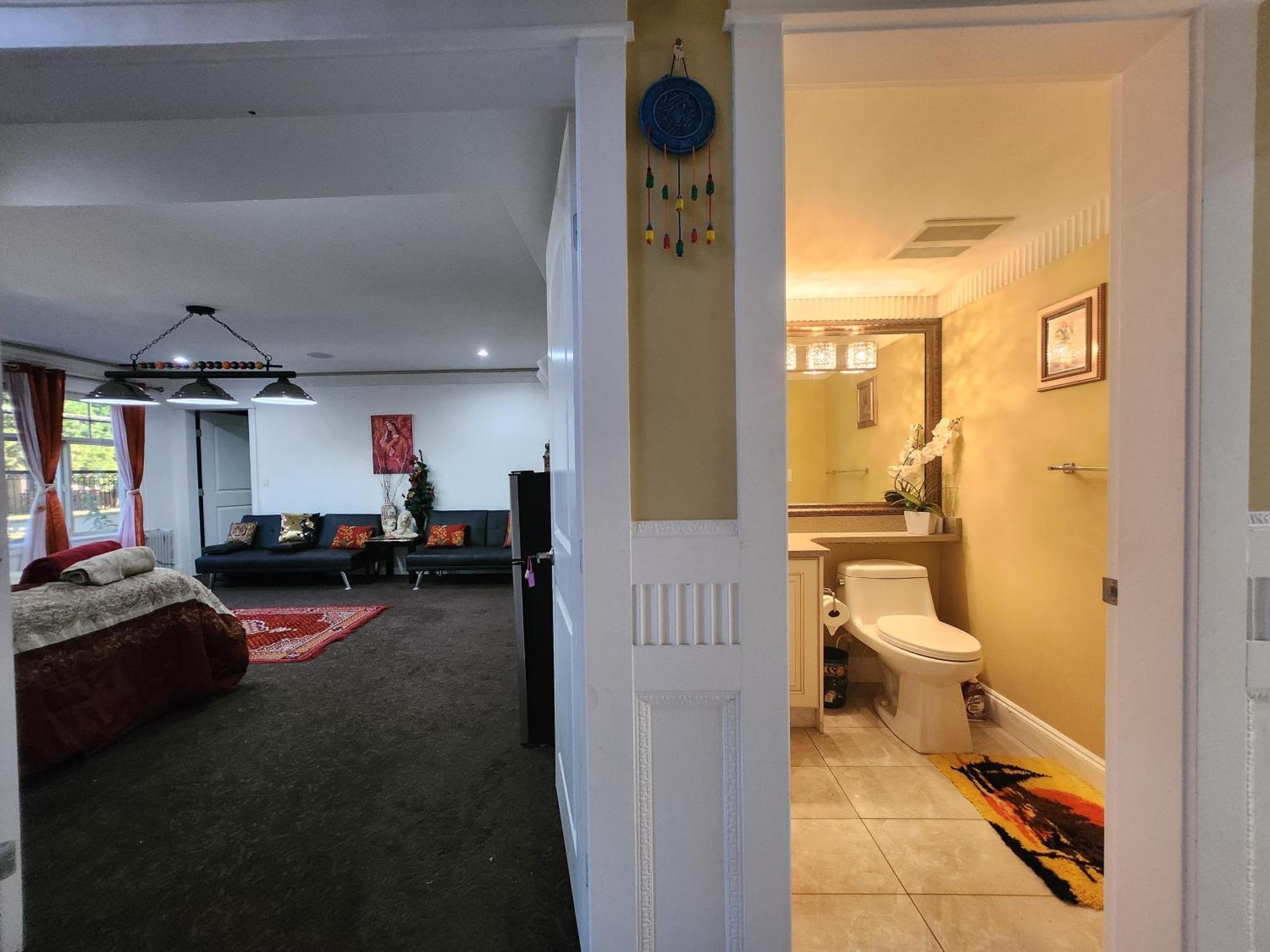 Empress Madani Palace Hotel เซอร์รีย์ ภายนอก รูปภาพ