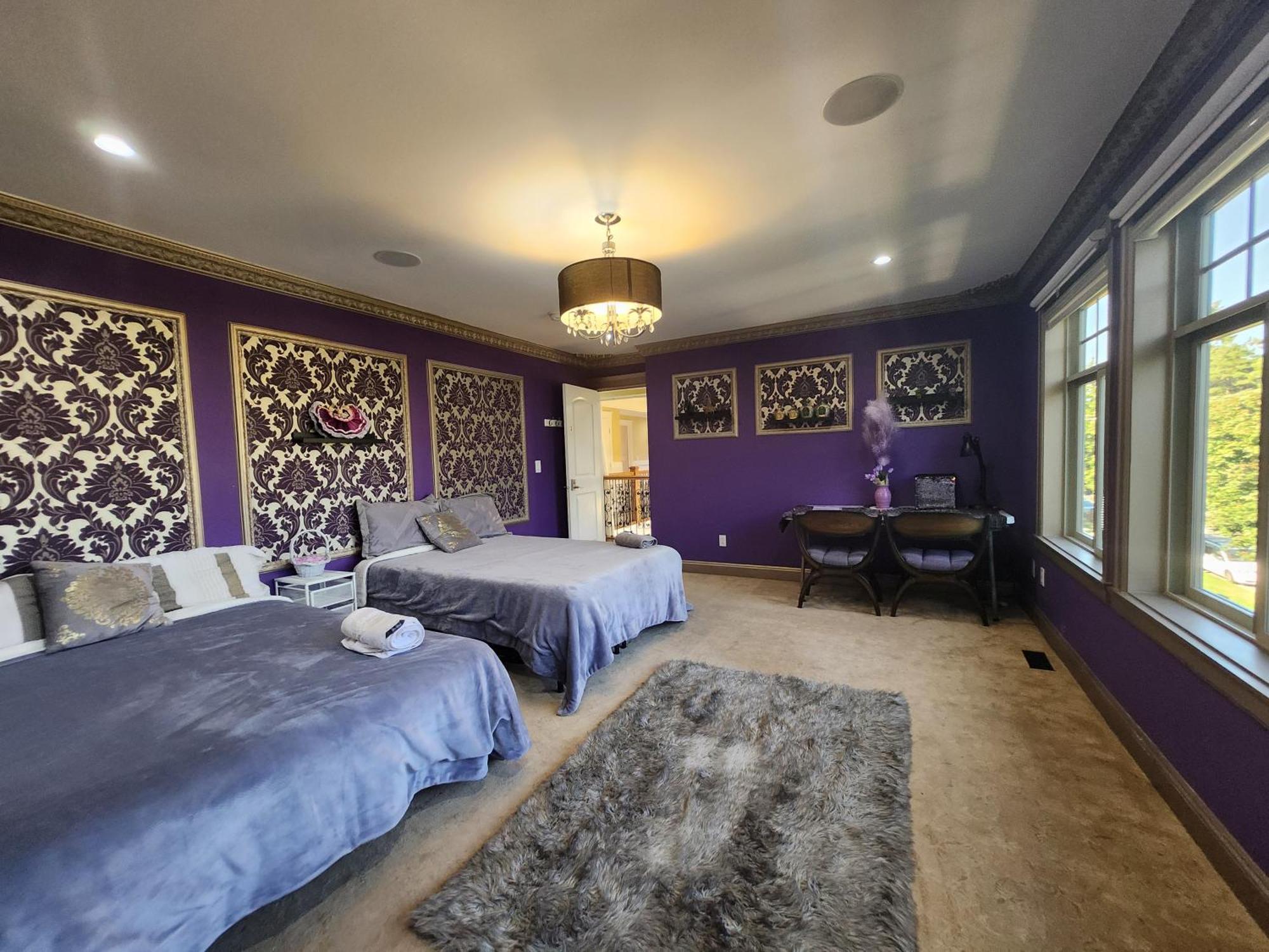 Empress Madani Palace Hotel เซอร์รีย์ ภายนอก รูปภาพ